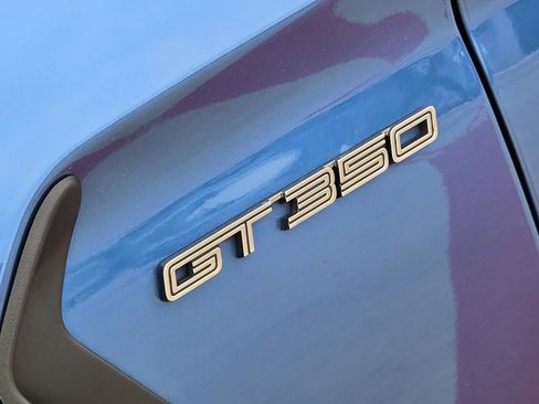 Used 2019 Ford Mustang Shelby GT350 w/ Technology Package RWD image 9