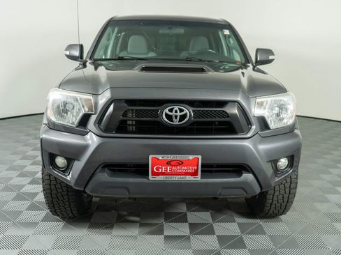 Used 2014 Toyota Tacoma 4x4 Double Cab w/ TRD Sport Package image 2
