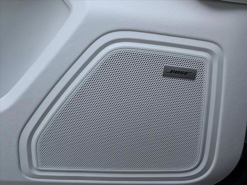 Used 2025 Porsche Macan image 14