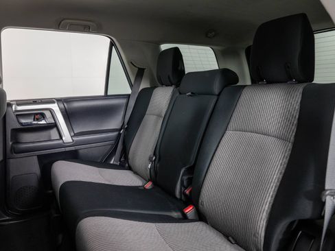 Used 2019 Toyota 4Runner SR5 AWD/4WD image 17