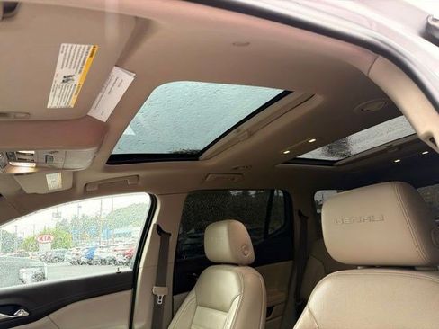 Used 2019 GMC Acadia Denali w/ Technology Package AWD/4WD image 34