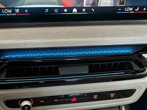 Used 2025 BMW 430i w/ Premium Package image 19