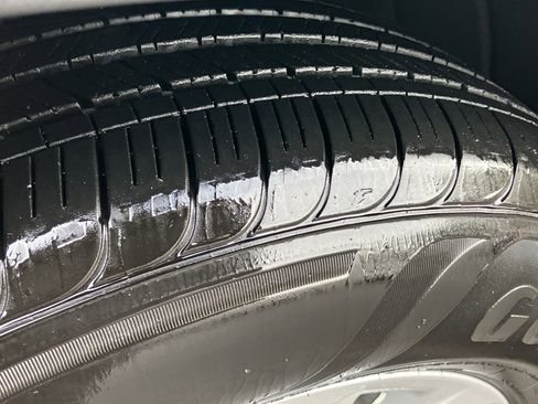 Used 2025 Toyota Grand Highlander FWD image 12