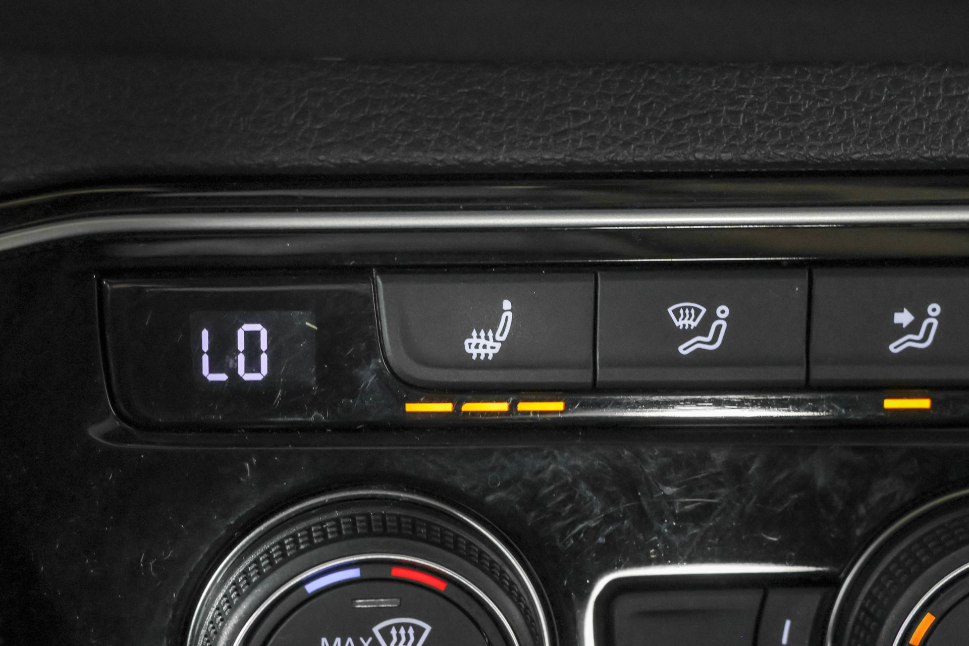 Used 2023 Volkswagen Atlas SEL AWD/4WD image 11