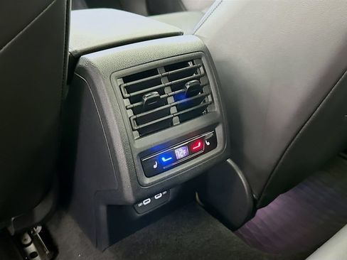 Used 2024 Volkswagen Golf R AWD/4WD image 27