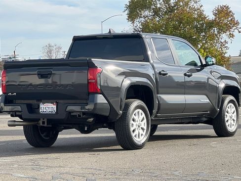 Certified 2025 Toyota Tacoma SR5 image 5