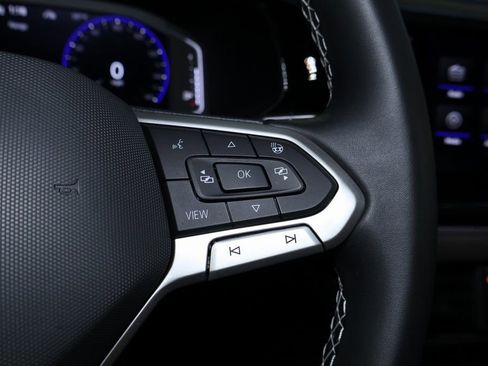 Used 2022 Volkswagen Taos SEL image 23