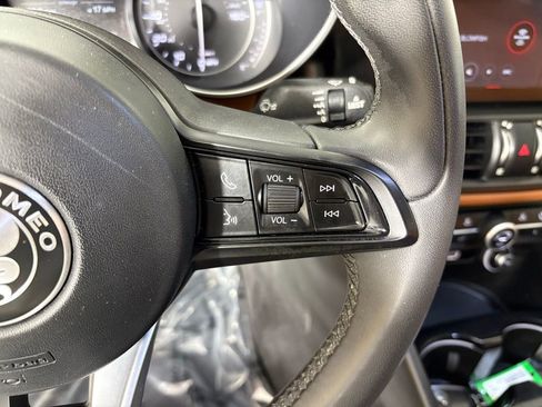 Used 2021 Alfa Romeo Giulia Sprint w/ Sun & Sound Package image 22