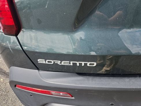 Certified 2023 Kia Sorento S w/ Panoramic Sunroof Package AWD/4WD image 5