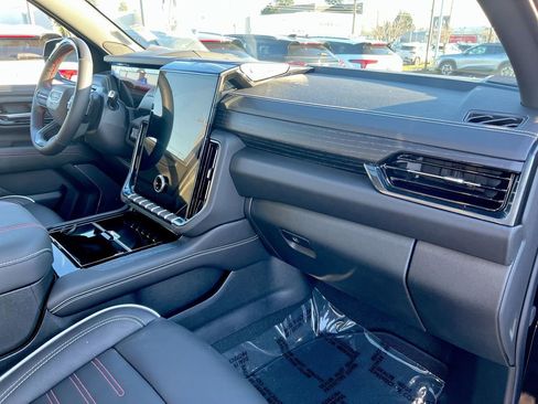 Certified 2025 GMC Yukon XL AT4 Ultimate image 23