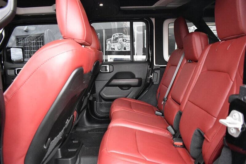 Used 2024 Jeep Wrangler Unlimited Rubicon 392 AWD/4WD image 27