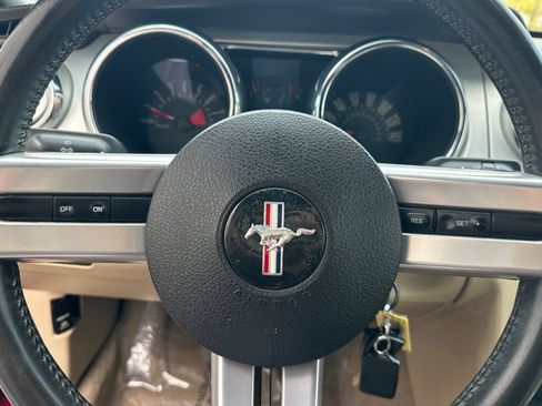 Used 2005 Ford Mustang GT Premium image 32