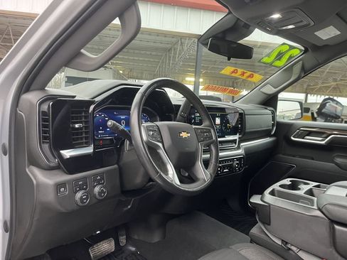 Used 2022 Chevrolet Silverado 1500 LT image 19