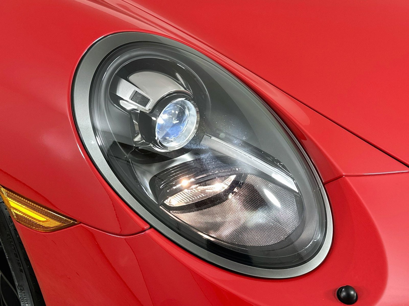 Certified 2017 Porsche 911 Carrera GTS RWD image 9