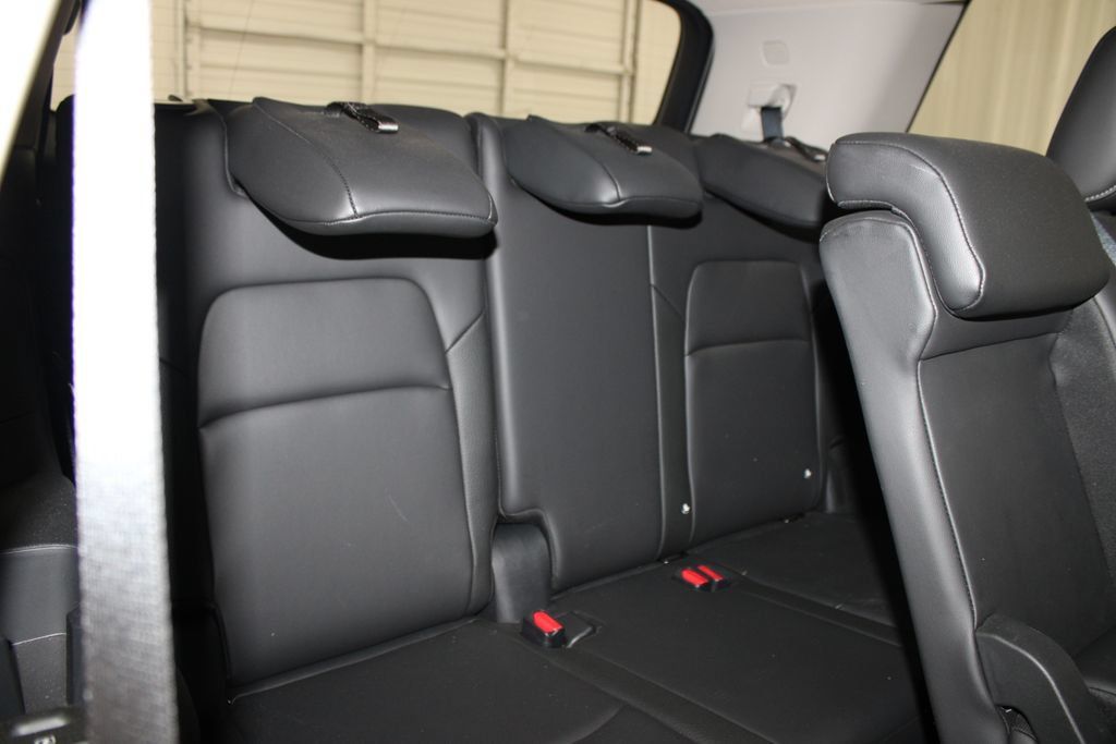 Used 2025 Nissan Pathfinder SL FWD image 22