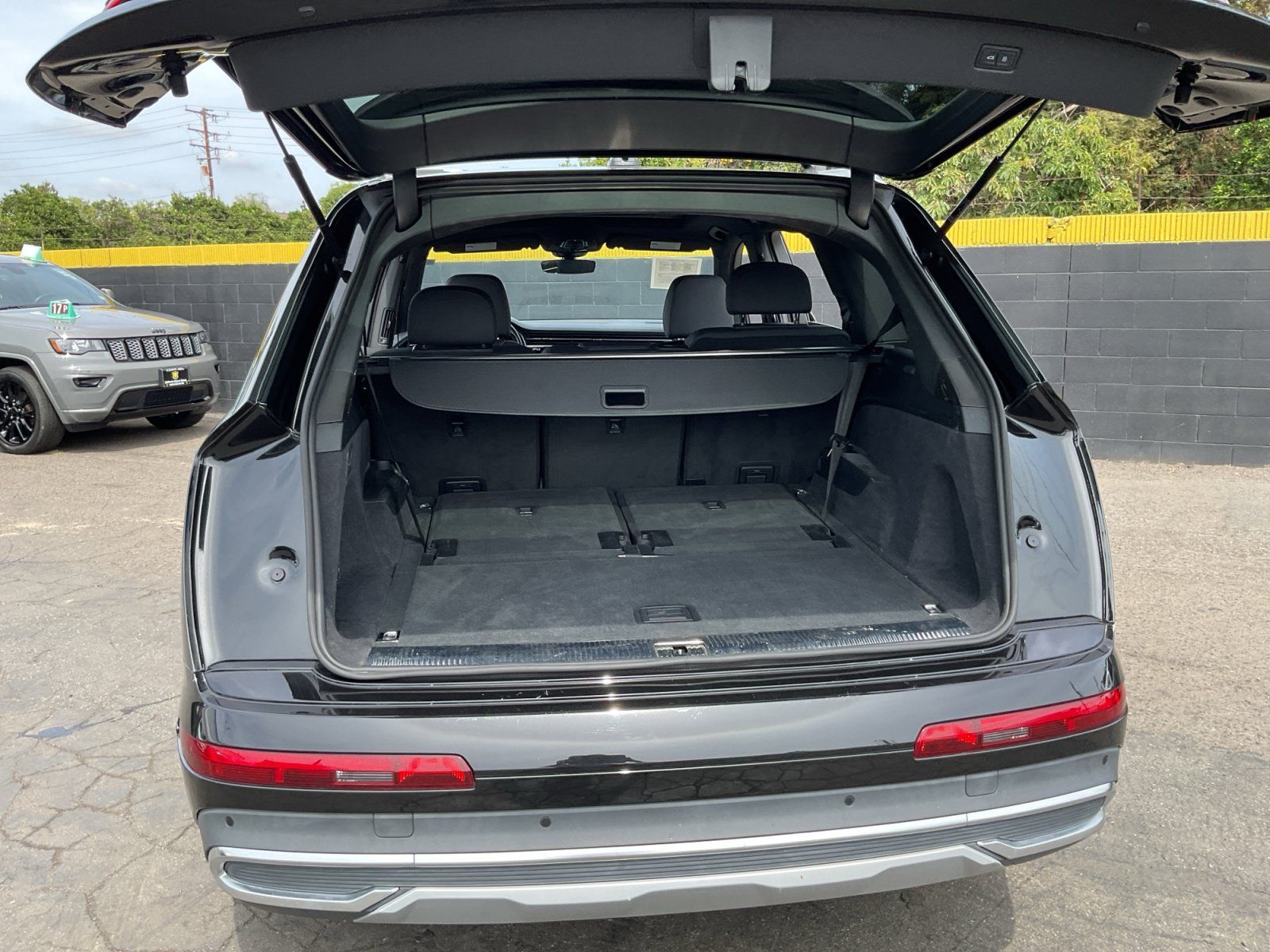 Used 2024 Audi Q7 2.0T Premium w/ Convenience Package AWD/4WD image 25