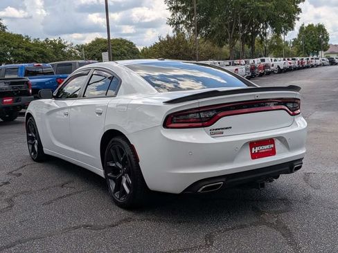 Used 2022 Dodge Charger SXT w/ Blacktop Package RWD image 7