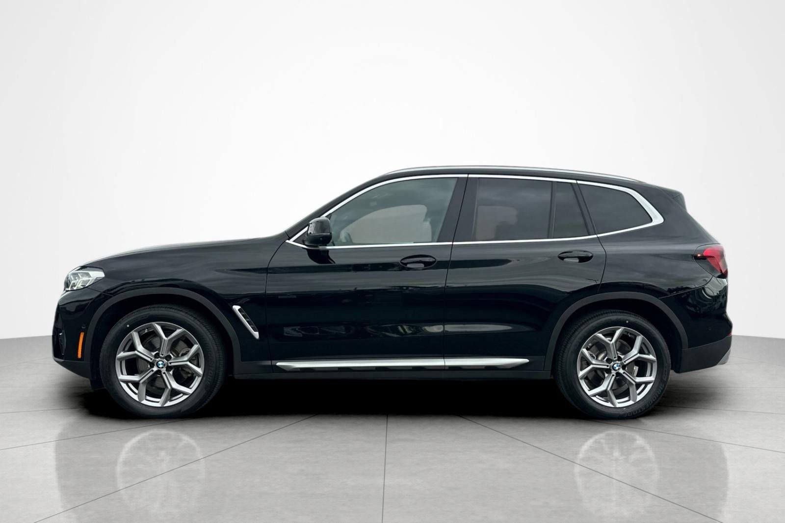 Used 2023 BMW X3 sDrive30i w/ Premium Package RWD image 2