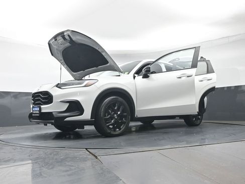 Certified 2023 Honda HR-V Sport image 42