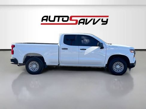 Used 2025 Chevrolet Silverado 1500 W/T w/ Trailering Package AWD/4WD image 8
