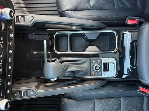 Used 2025 Kia Telluride SX Prestige X-Line AWD/4WD image 19