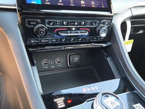 New 2025 Jeep Grand Cherokee Limited w/ Luxury Tech Group II image 30