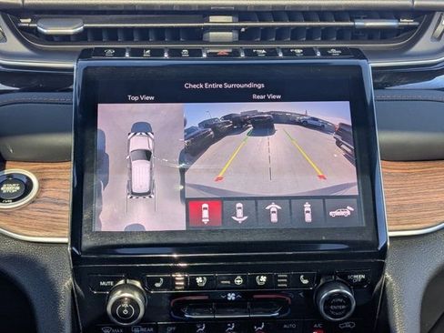 Used 2022 Jeep Grand Cherokee Summit w/ Luxury Tech Group V image 23