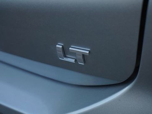 Used 2024 Chevrolet Equinox LT FWD image 16