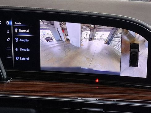 Used 2023 Cadillac Escalade ESV Premium Luxury RWD image 16