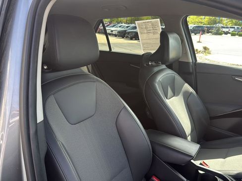 Used 2023 Kia Niro EX FWD image 32