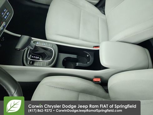 Used 2024 Hyundai Kona SEL image 21