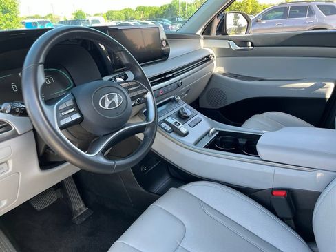 Used 2025 Hyundai Palisade SEL FWD image 16
