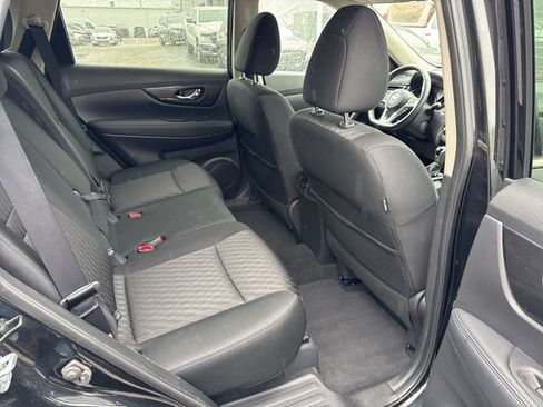 Used 2018 Nissan Rogue SV AWD/4WD image 23