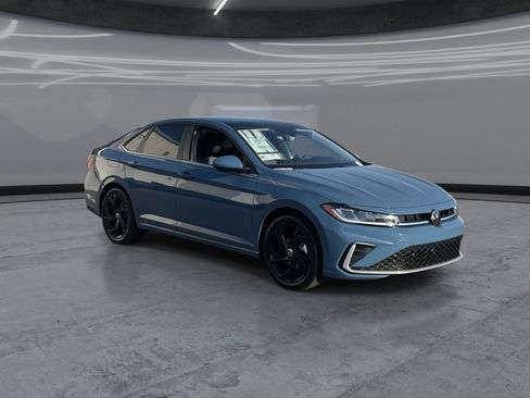 New 2026 Volkswagen Jetta SE FWD image 2