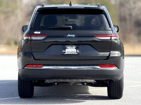 Used 2023 Jeep Grand Cherokee Limited image 5