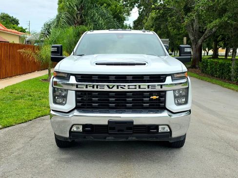 Used 2022 Chevrolet Silverado 3500 LT w/ Convenience Package AWD/4WD image 2
