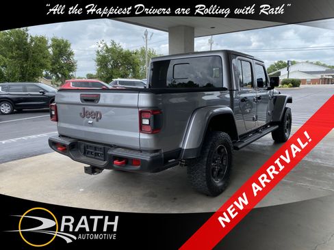 Used 2020 Jeep Gladiator Rubicon w/ Dual Top Group AWD/4WD image 9