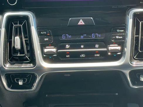 Used 2023 Kia Sorento SX image 20