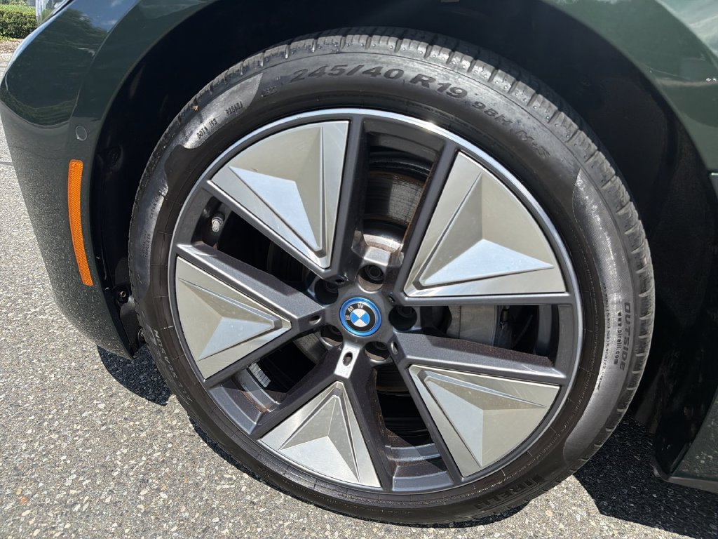 Used 2024 BMW i4 eDrive35 w/ Premium Package RWD image 16
