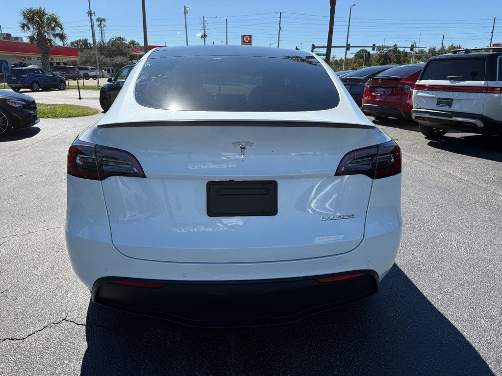 Used 2022 Tesla Model Y Performance AWD/4WD image 6
