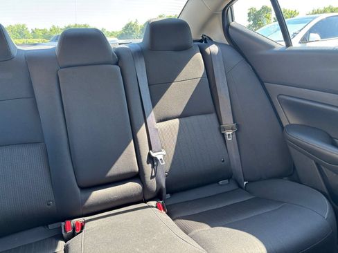 Used 2025 Nissan Altima 2.5 SV FWD image 37