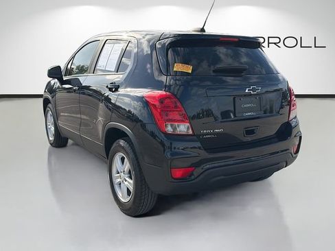 Used 2022 Chevrolet Trax LS w/ Tint and Cruise Package image 5
