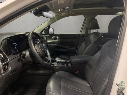 Used 2023 Kia Sorento SX image 11