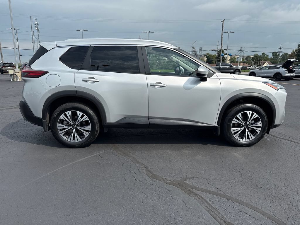 Used 2023 Nissan Rogue SV w/ SV Premium B Package AWD/4WD image 9