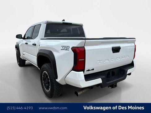 Used 2024 Toyota Tacoma TRD Off-Road image 4