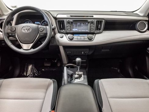 Used 2018 Toyota RAV4 XLE w/ Plus Extra Value Package FWD image 27