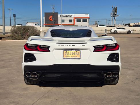 Used 2021 Chevrolet Corvette Stingray Preferred Cpe w/ Z51 Performance Package image 4