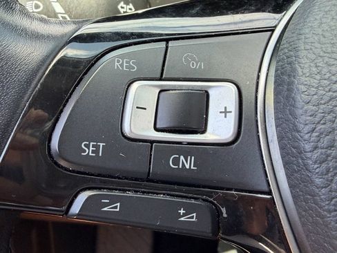 Used 2018 Volkswagen Tiguan S AWD/4WD image 27