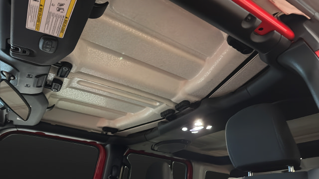 Used 2020 Jeep Wrangler Unlimited Sahara AWD/4WD image 12