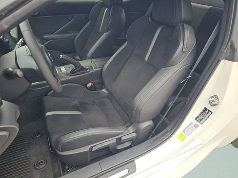 Used 2023 Toyota GR86 Premium RWD image 27
